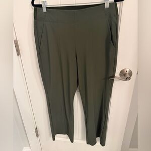 Like New Athleta Brooklyn Kick Flare Leg Pants